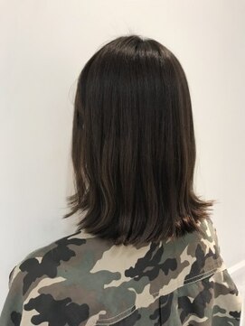 コム(com by neolive) 切りっぱなしスタイル