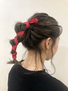 カール 鶴川店(K：R) ハイライトカラーのリボンアレンジ
