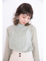 マウロア(MAULOA)&nbsp;【MAULOA】大人かわいいくびれミディ 外ハネ オリーブグレージュ