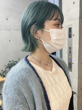 サン(son) 切りっぱなしボブxグリーンカラー