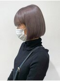 パツっとボブホワイトグレー_アースカラーくびれヘア_ba367231