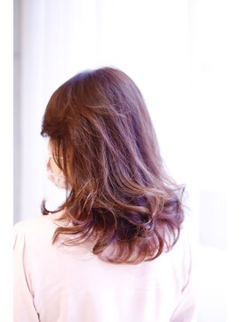 アドミラル ベー ヘアーデザイン(Admiral b Hair design) １週間後出てくる大人インナー！白髪染め/ショート /髪質改善