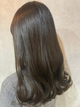 シアン(CYAN) #10代#20代#ダブルカラー#オリーブベージュ#透け感#髪質改善