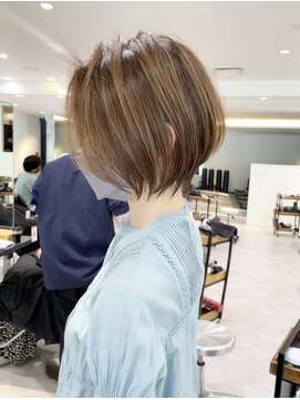 バンプ ギンザ(BUMP GINZA) 《30代40代50代》絶壁解消・色気ショートボブ【イケダ】