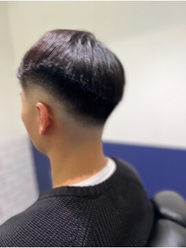 リバティシェアバーバー 銀座2nd(LIBERTY SHARE BARBER) デキる男のフェード七三