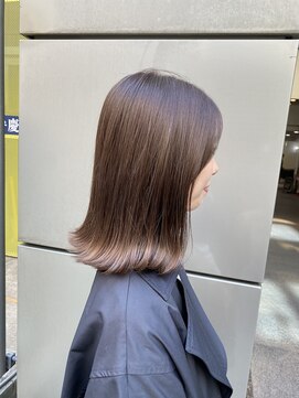 グランドライン(GRAND LINE) 透明感ある外ハネロングボブ