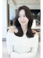 顔周りレイヤー×くびれミディ×大人可愛い×顔まわりレイヤー