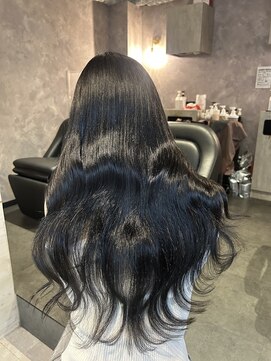 エルバイラビス 大宮(elu by lovis) ななせ/ブルーブラック/エクステ