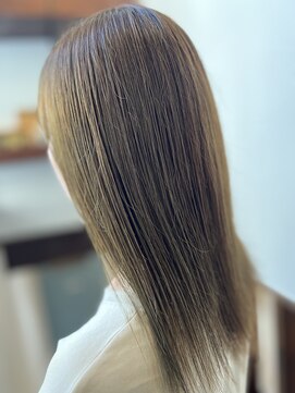 サーティーン(THIRTEEN) HUE MIRAIでサラサラツヤツヤゲット！