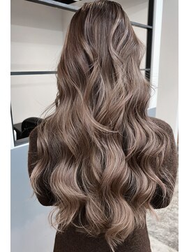 リア(LIAH) 【LIAH】naturalバレイヤージュ/グレージュ/白髪ぼかし/髪質改善