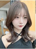 ミディアムレイヤーくびれミディアムダークアッシュ顔周りカット