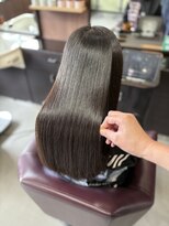 アオイ(Aoi)&nbsp;梅雨のうねり対策◎ツヤツヤ酸性ストレートロング