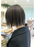 【morio坪井】切りっぱなしボブ×ナチュラルグレージュ