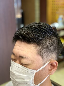 美容室 イルフェドゥ(Il fait doux) バーバー系7:3スタイル