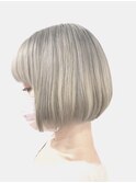ホワイトシルバー×ボブ