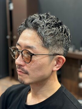 クラシコ(CLASSICO) メンズ理容室バーバースタイルスーツ流行ビジネスショート錦糸町