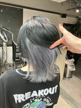 コワファースト長崎シャンプーボーイ 2nd(COIFF1RST 長崎 SHAMPOO BOY) 長崎 ウルフ インナーグレーシルバー