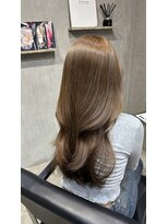 ラック(LUCK)&nbsp;レイヤーぱっつん前髪ステップボーンカットシルキー船橋/韓国