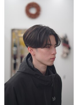 オブヘアーギンザ(Of HAIR GINZA) カット　パーマ　フェード　シェービング　ヘッドスパ