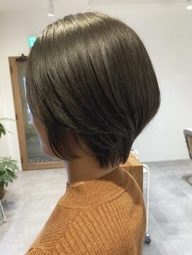 カルゥグラッシー(KALOU glassi) くびれ感◎ショートボブ☆【中村隆寛】