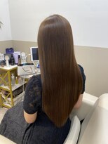 シュヴーブリヤン(cheveux brillants)&nbsp;「透ける艶と明るさ」ブラウン&ストレートヘアの柔らか質感