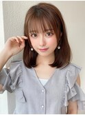 自然なツヤ感と抜け感のあるヘアデザイン