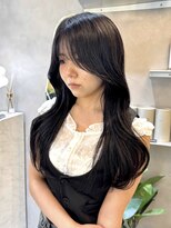 ジーナ 天神(Zina)&nbsp;韓国ヘア/顔周りカット/レイヤーカット/カシスカラー/くびれヘア