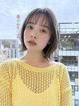 アルマヘア(Alma hair)&nbsp;透け感グレージュの大人くびれボブ