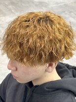 オーバル ジングウマエ(OVARL jingumae)&nbsp;縦落ちツイストスパイラルブリーチパーマラウンドマッシュ