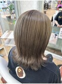 ベージュアッシュ
