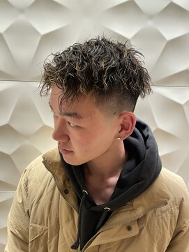 銀座マツナガ 浅草店 短髪/ツイストスパイラルパーマ/ローフェード