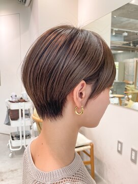 ミィ 浦和(mee) デザインカラー/レイヤーカット/ウェットヘア／オリーブベージュ