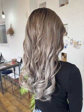 ソンリエ 青竹店(SONRiE) 白っぽいバレイヤージュ