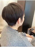 大人可愛い耳だしショート