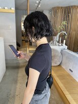 ミー(mii)&nbsp;【mii】ボブ/パーマ/ブルーブラック