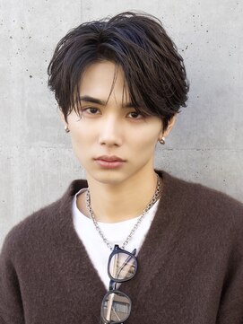 エイド 本店(aid) 刈り上げ毛流れセンターパートニュアンスパーマカルマパーマ