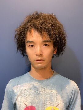 サン ビューティアンドバーバー(3 Beauty Barber) 針金パーマ