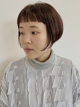 フィル(fil) オン眉ショートボブ