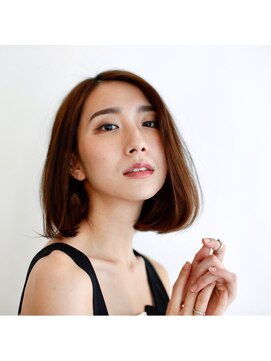 クーラ(Cura) オトナ女子のカジュアルショートボブ