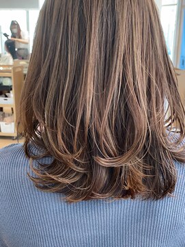 アフロート ギンザ(AFLOAT GINZA) 【白川】20代30代40代小顔カット大人かわいいくびれモテ髪ミディ