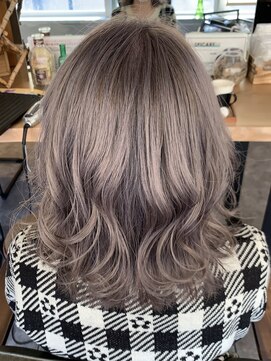 ヘアスタジオニコ(hair studio nico...) silver