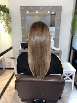 アールサロン アオヤマ(Rr SALON AOYAMA) なめらかハイトーンロング