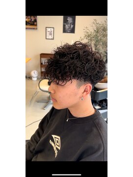 ダブネーション(DUB nation) 刈り上げ控えめスペインカール