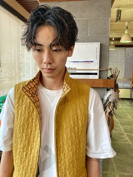 イロプラスソイ(iro + soi) ▲アンニュイセンターパート×波巻パーマ▲