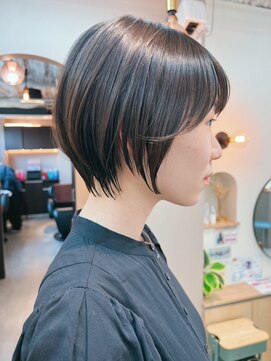 シビバイレボ(CIBI by revo) 地毛風カラー/ナチュラルレイヤーカット/ショートボブ[船橋]