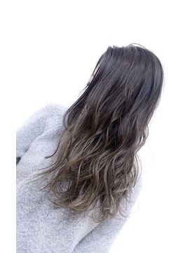 ルッソ チアロ(Lusso chiaro) レイヤーロング/グレージュカラー