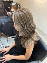 ブレンド 渋谷(BLend)&nbsp;20代30代40代白髪ぼかしハイライト小顔ショートボブミニウルフ