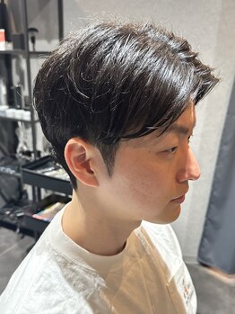 レアロイヤルバーバー(Le' A ROYAL BARBER)の写真/スパイラル、ツイストなど様々なパーマスタイルもお任せ◎幅広いヘアスタイルを提供致します。