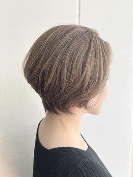 ルーファス 恵比寿 渋谷(Ruufus) 30代40代　白髪ぼかしショートボブ　2505