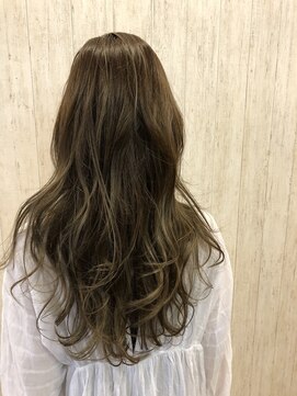 ナチュラルスタンダードボニータ(NATURAL STANDARD. bonita) 控えめバレイヤージュ